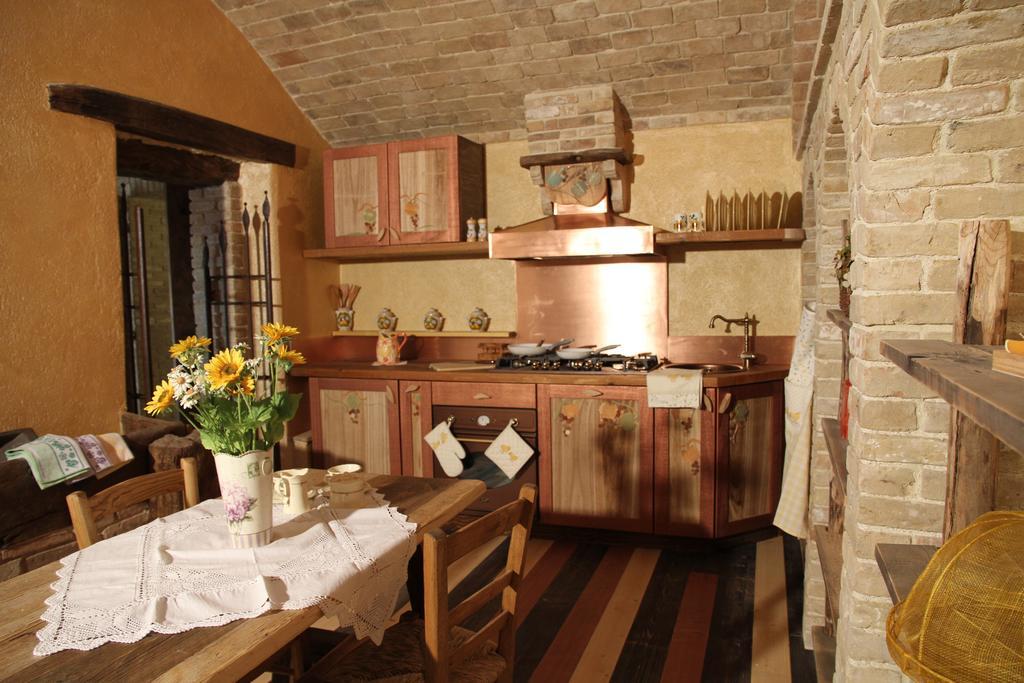 Luxury villa Colle dell'Asinello ,proprietari , Price all inclusive Pool Heating 30 C&area SPA h 24, near ORVIETO Guardea Esterno foto