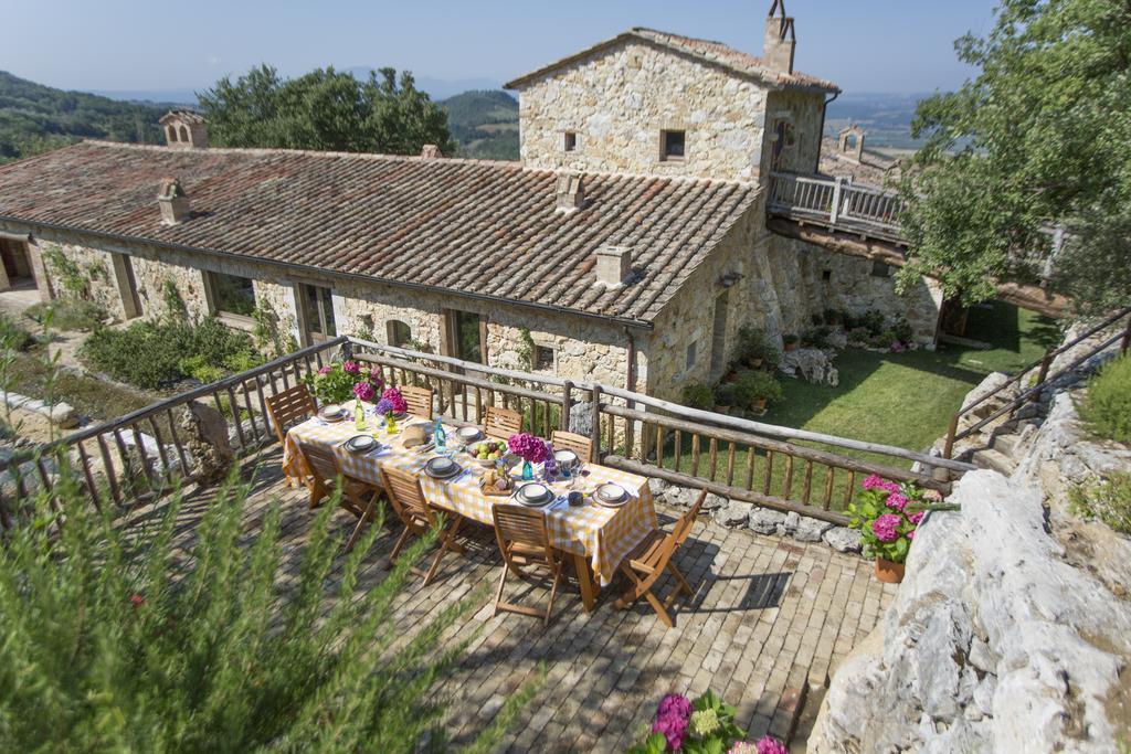 Luxury villa Colle dell'Asinello ,proprietari , Price all inclusive Pool Heating 30 C&area SPA h 24, near ORVIETO Guardea Camera foto