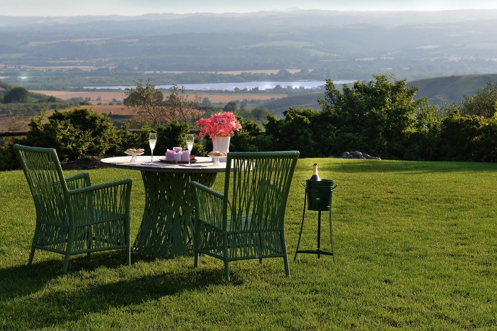 Luxury villa Colle dell'Asinello ,proprietari , Price all inclusive Pool Heating 30 C&area SPA h 24, near ORVIETO Guardea Esterno foto