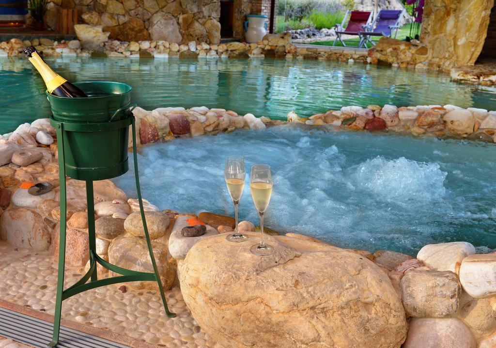 Luxury villa Colle dell'Asinello ,proprietari , Price all inclusive Pool Heating 30 C&area SPA h 24, near ORVIETO Guardea Esterno foto