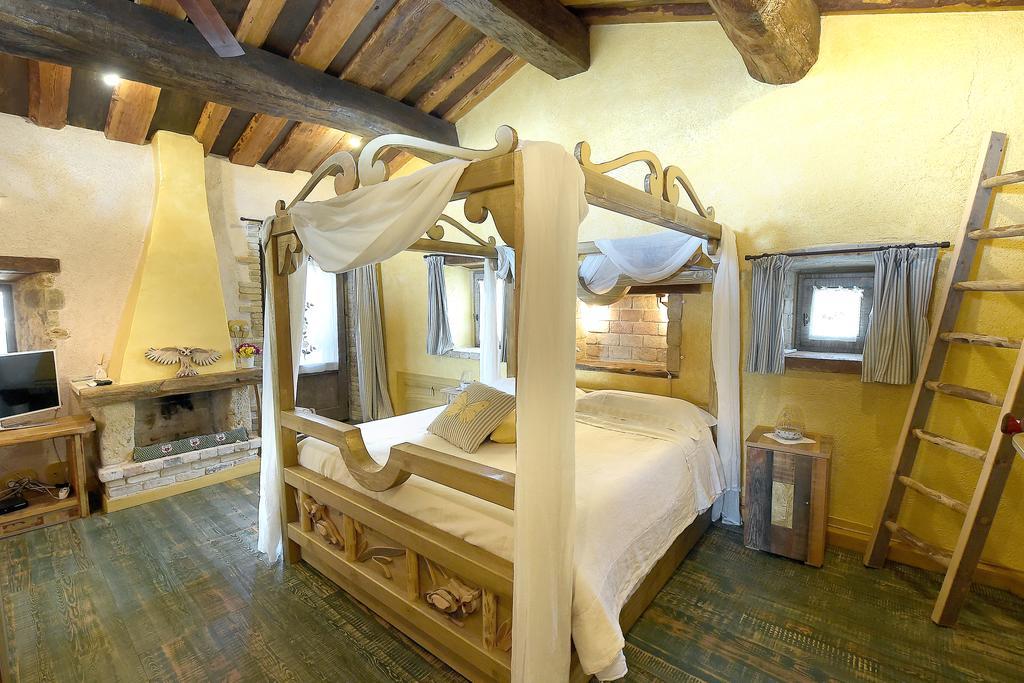 Luxury villa Colle dell'Asinello ,proprietari , Price all inclusive Pool Heating 30 C&area SPA h 24, near ORVIETO Guardea Esterno foto